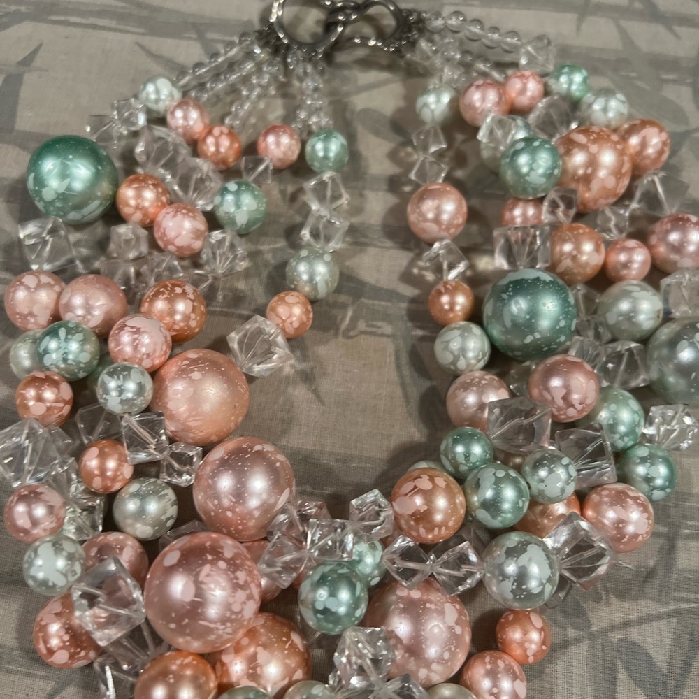 Rj Graziano necklace multi strand 18 inch beautiful beads